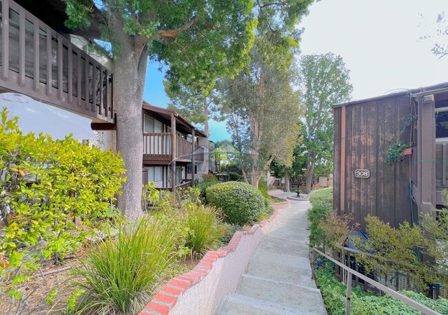 Photo - Stylish Condo with Pool, Fitness Center & ...