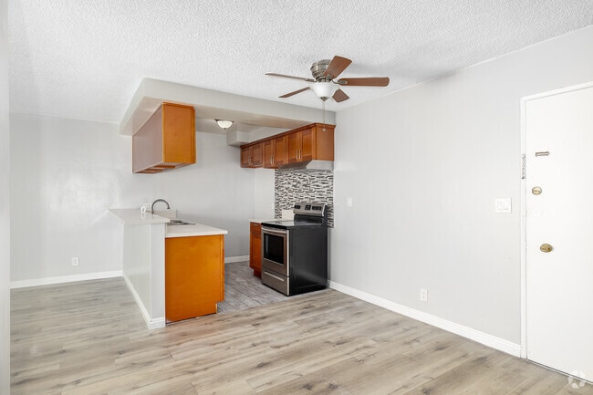1BR, 1BA - 740SF - Kitchen - 464 S. Berendo St.
