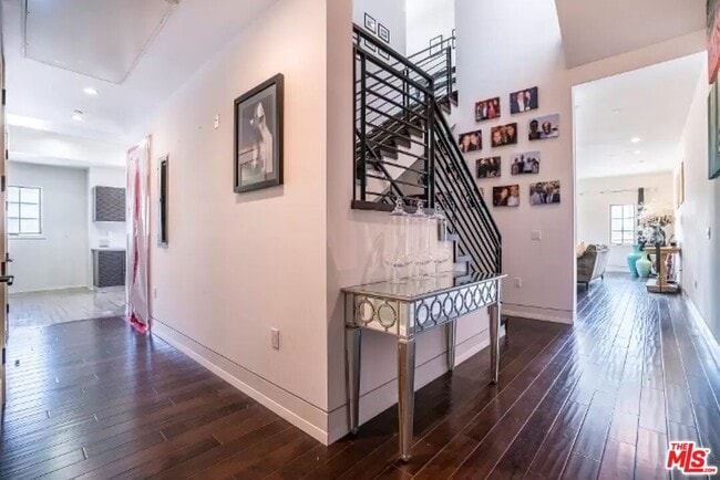 Photo - 225 S Hamilton Dr Unit 304