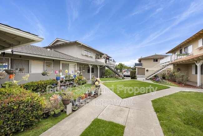 Photo - 16721 Bartlett Ln Unit 3