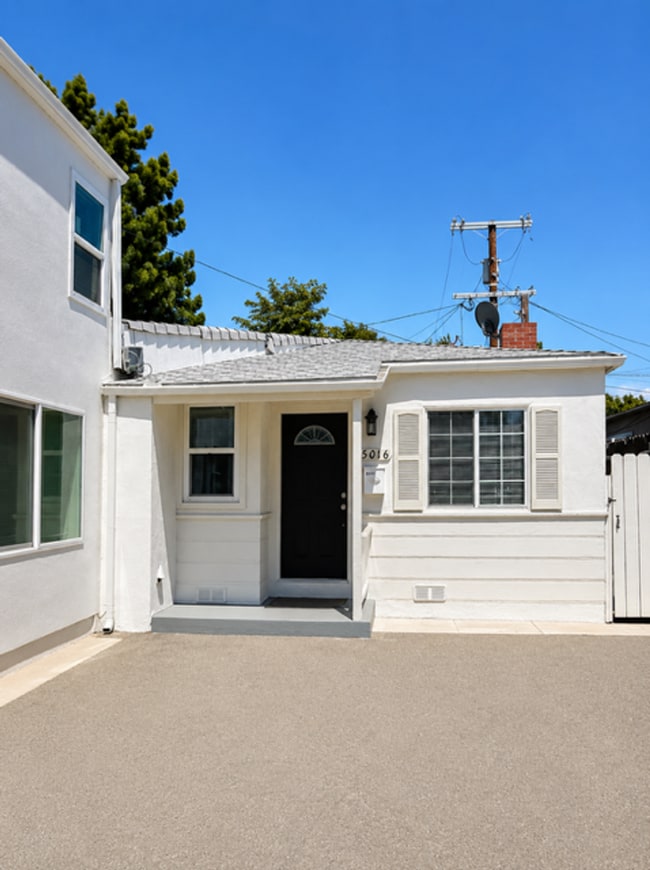 Photo - Sherman Oaks 2BD w/ Private Backyard, In-Unit W/D & Parking