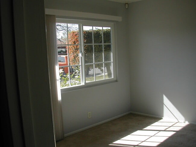 Photo - 654 Loranne Ave Unit 654