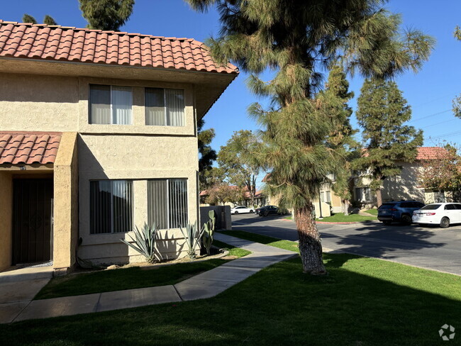 Building Photo - 2-story, 2-Bedroom Condo for Rent in Indio Unit #89 Abbot