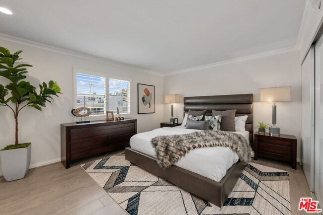 Photo - 843 N Martel Ave Unit 2