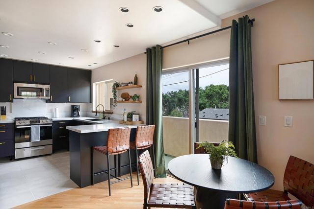 Photo - 1845 Titus St