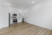 Photo - 2850 Nye St