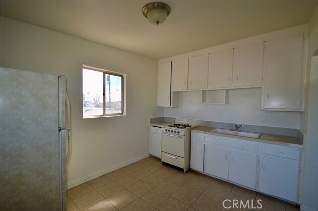 Photo - 5147 Canoga St