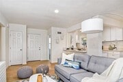 Photo - 6856 Newberry St
