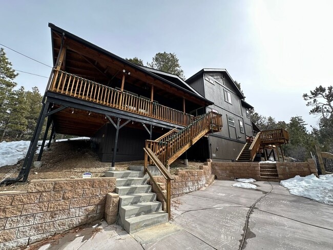 Building Photo - COMING SOON! Gorgeous 3 Bed / 2.5 Bath Cabin-Style Home – Showings Begin 8/7/26!