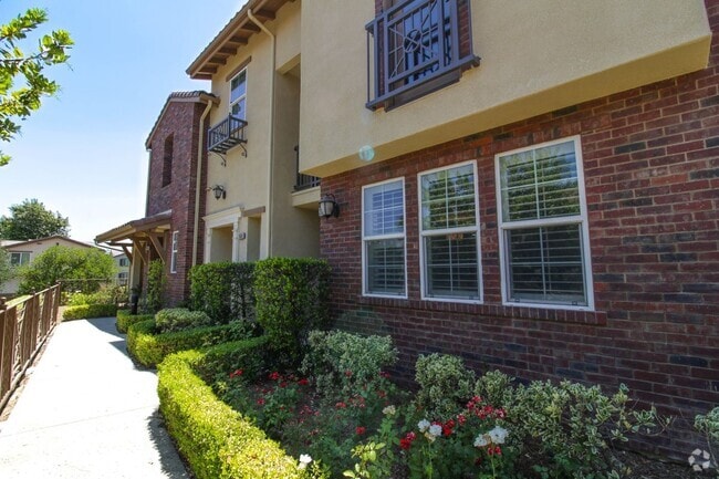 Building Photo - 28562 Herrera St Rental