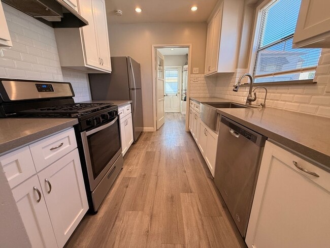 Photo - 2nd St., 829-831 Unit 829