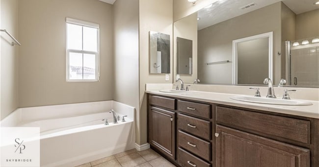 Photo - 11352 Renaissance Way