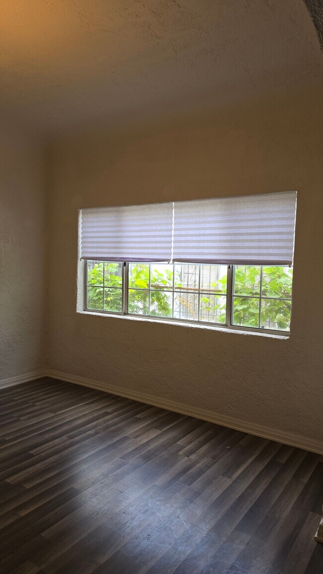 Photo - 2621 Wellington Rd Unit 2