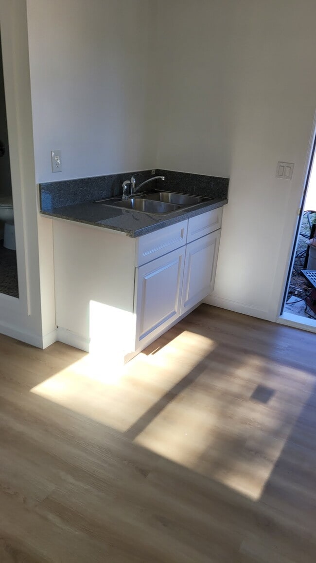 Photo - 3350 State St