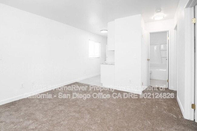 Photo - 1413 Felspar St
