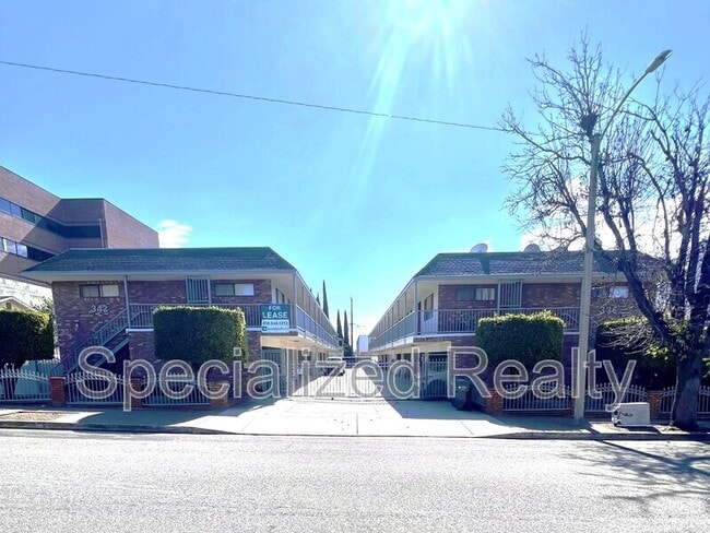 Building Photo - 342 E Providencia Ave Unit 206