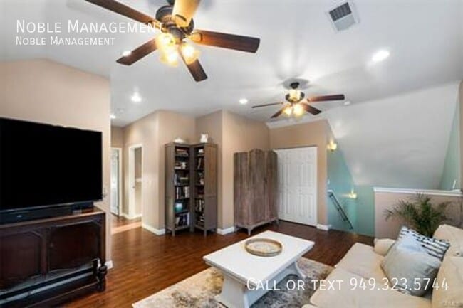 Photo - 327 N Harwood-