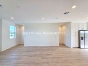 Photo - 2420 E Lincoln Ave Unit #02