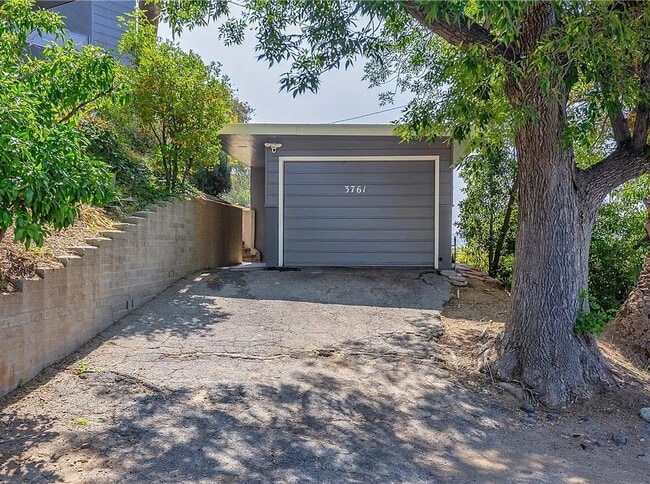 Photo - Gorgeous 3 bd 2 ba + Den Single Family hom...