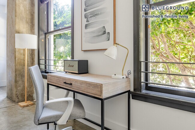 Photo - 810 S Spring St Unit FL2-ID1424