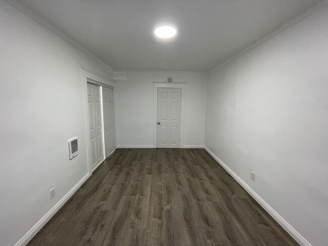 Photo - Lower 1 Bedroom Backhouse near Downtown Long Beach Unit 417 W 10th St
