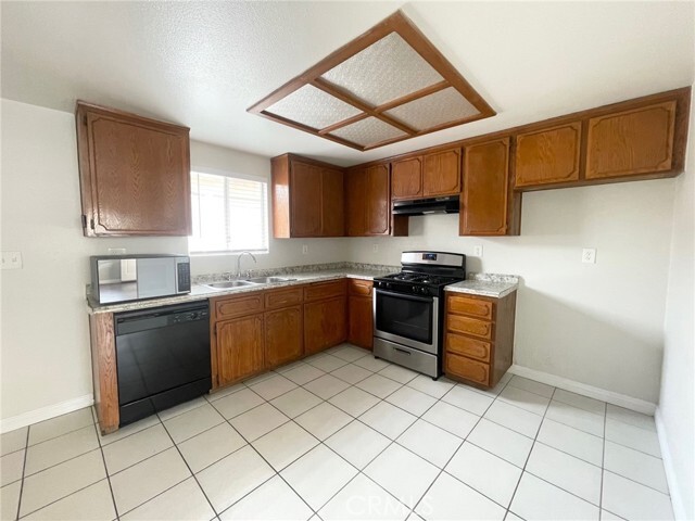 Photo - 156 E Baseline Rd