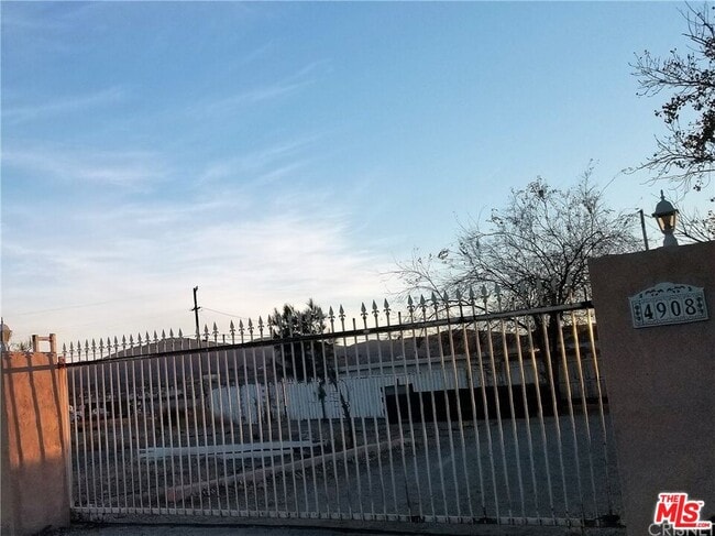 Photo - 4900 Fort Tejon Rd