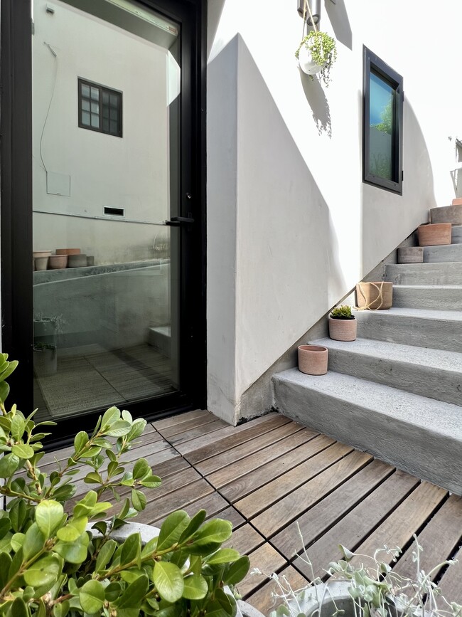 Photo - 10326 Dunkirk Ave Unit Dunadu