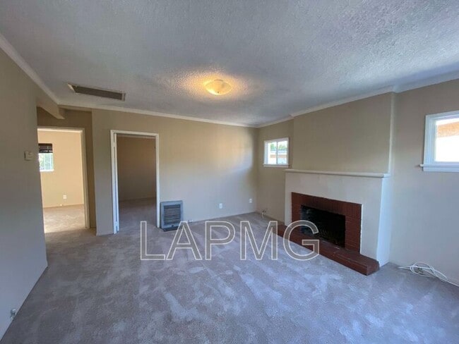 Photo - 2215-2217 1/2 S. Curson Avenue