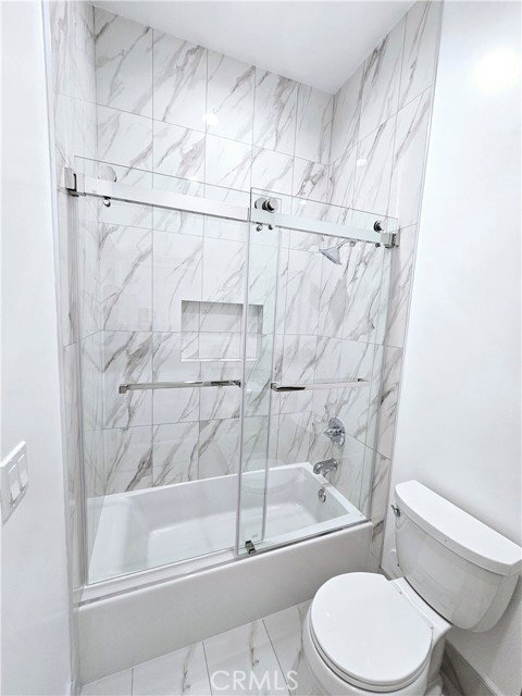 Photo - 2581 N Windsor Ave