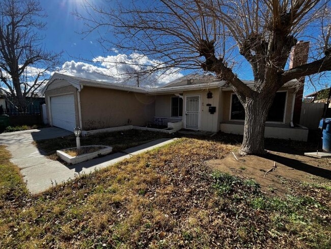 Building Photo - 44043 Date Ave