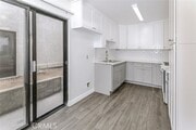 Photo - 914 E Elk Ave Apartment Unit 4
