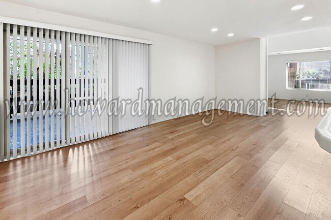 Photo - LAKE VIEW in LA! Majestic townhouse with high ceilings, three patios and lake view!