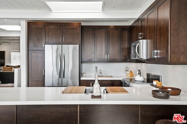 Photo - 11940 Whalers Ln