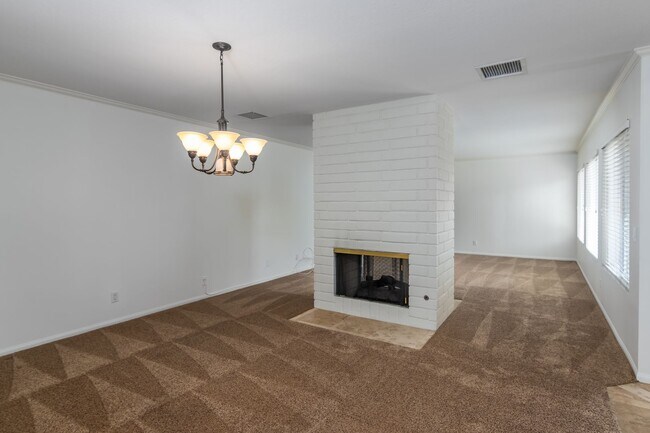 Building Photo - In the heart of Westlake Village this sing... Rental
