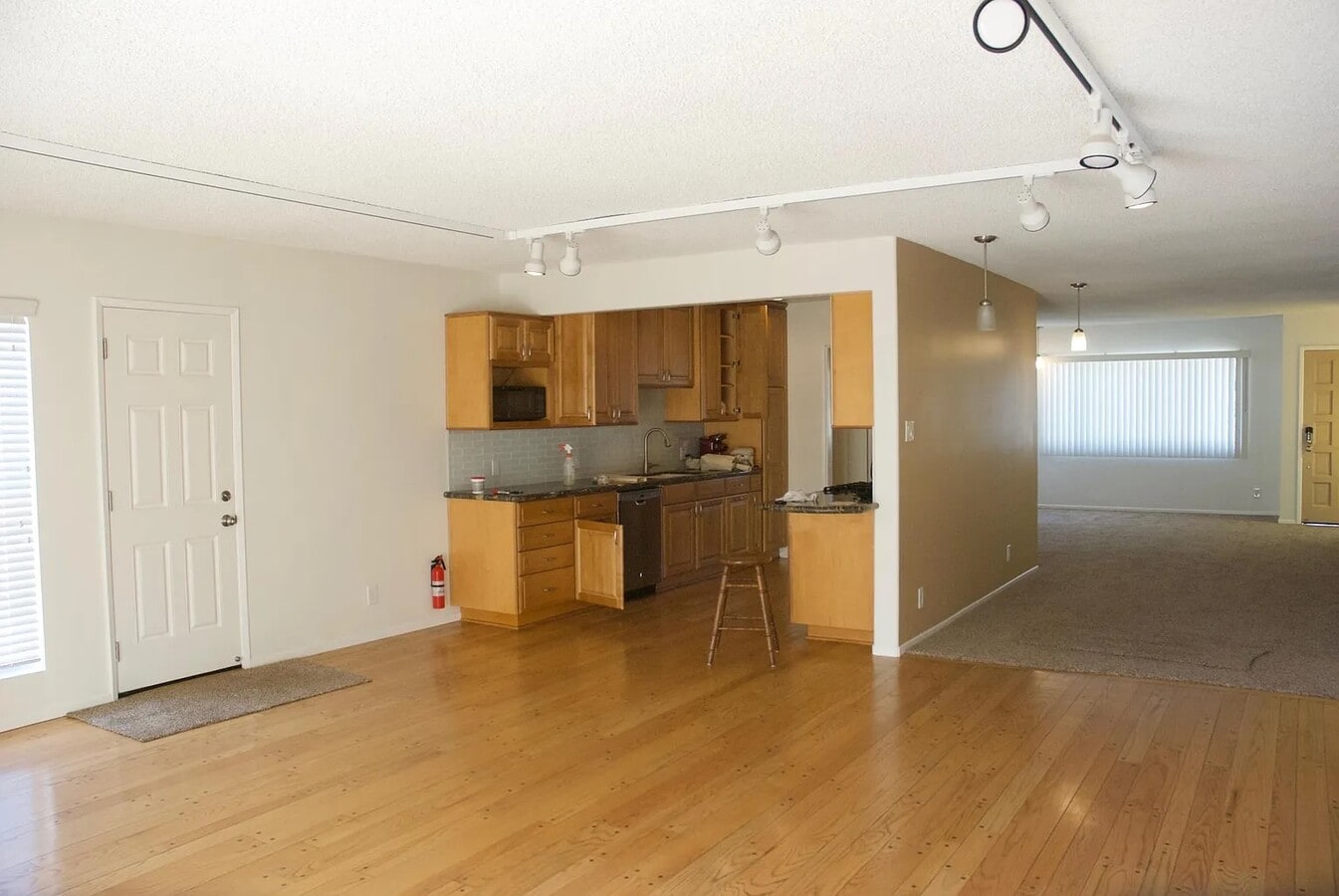 Photo - 5460 W 77th St