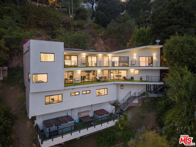 Photo - 8514 Hillside Ave