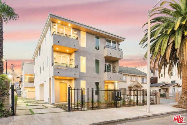 Building Photo - 6241 Banner Ave