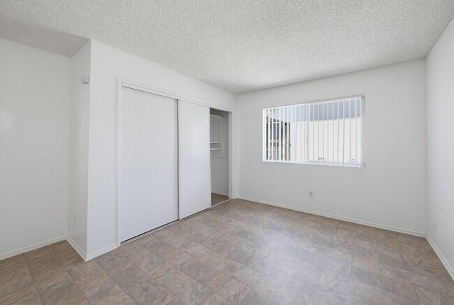 Photo - 6907 Whitsett Ave Unit 113