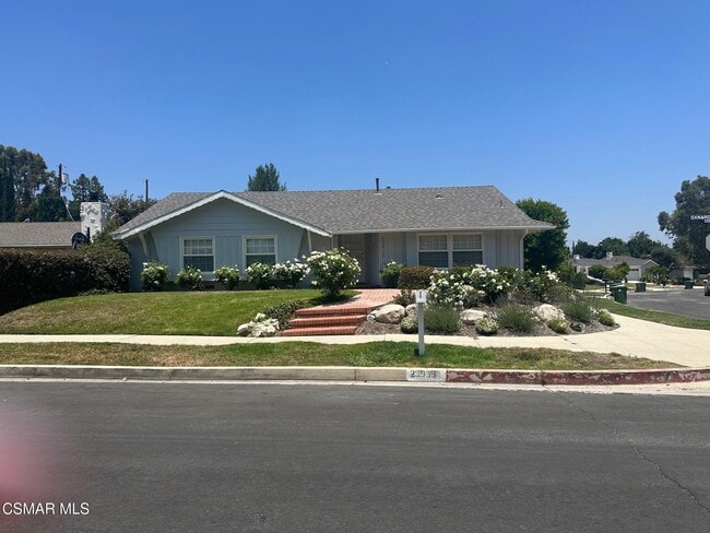 Photo - 23939 Oxnard St House