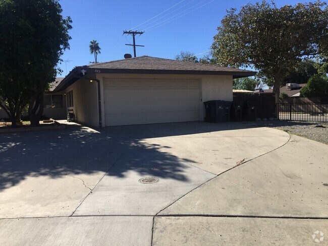 Building Photo - 3BD/2BA Duplex - Hemet Rental