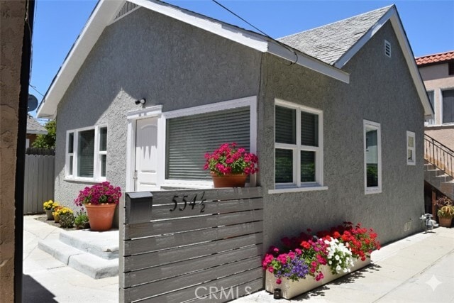 Building Photo - 552 W 22nd St