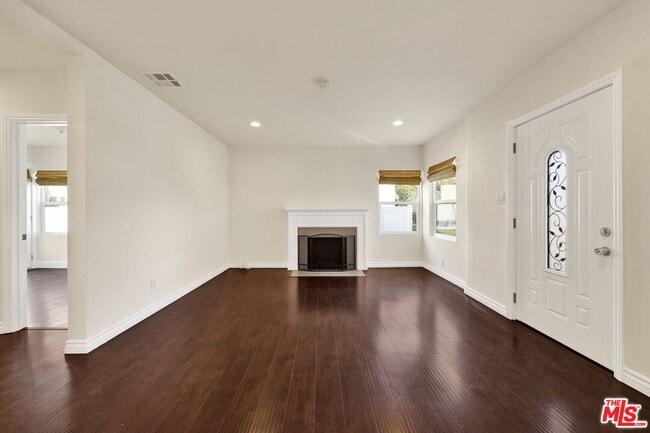 Photo - 6323 Farmdale Ave