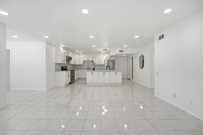 Photo - 5301 Balboa Blvd Unit F7