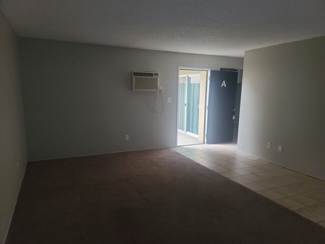Building Photo - 1079 Patterson Ave Unit A