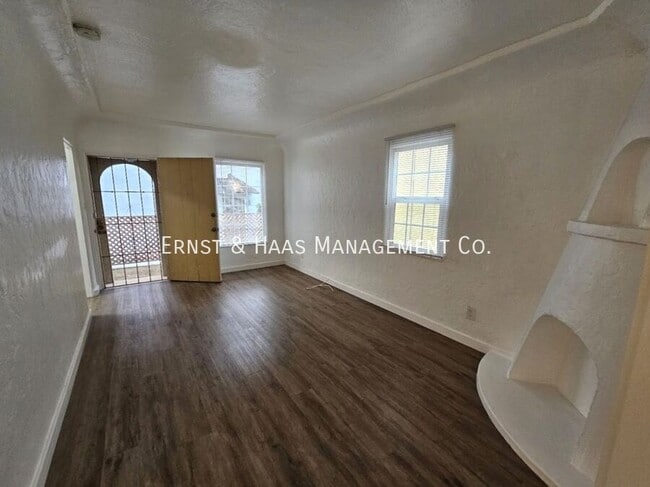 Photo - 824 Belmont Ave