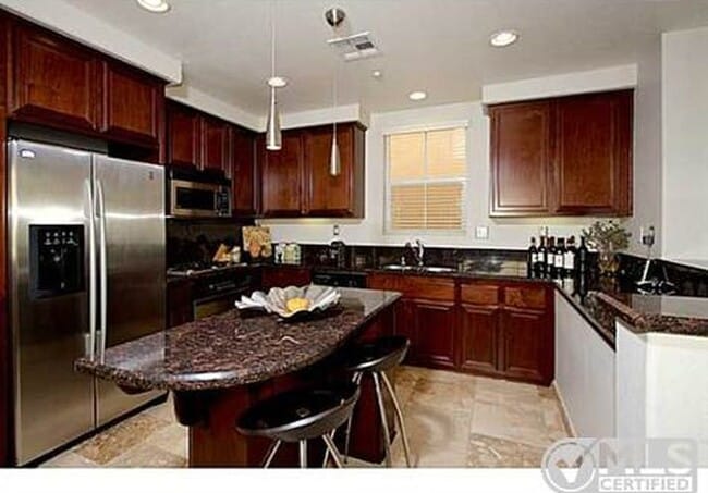 Photo - 2892 Villas Way