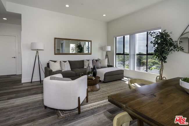 Photo - 2465 Purdue Ave Unit PH 3