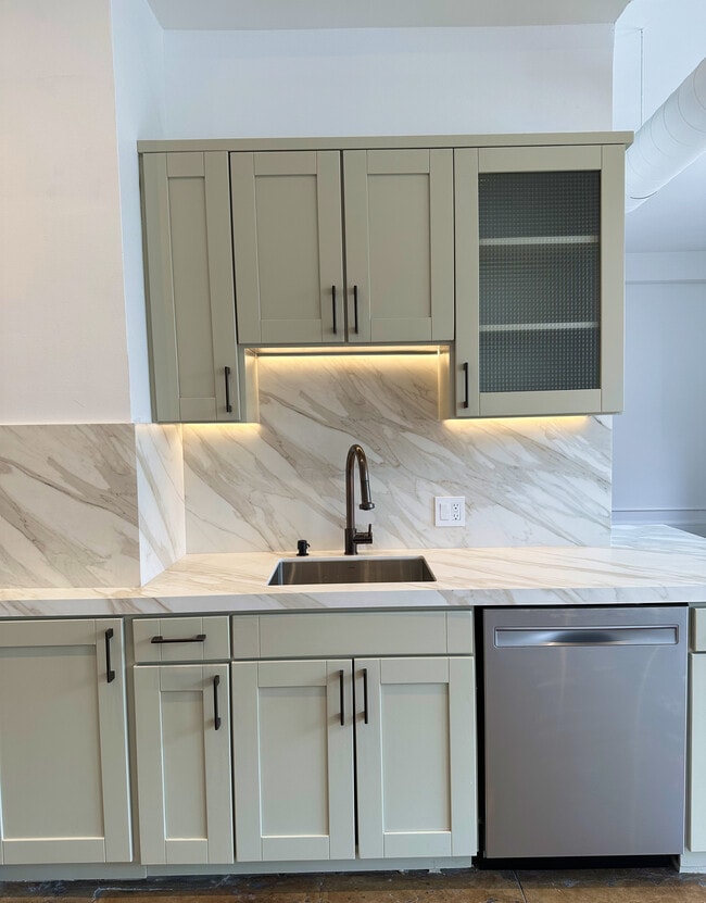 Photo - 108 W 2nd St Unit 709