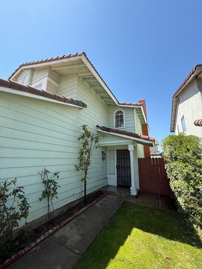 Coming Soon in Moreno valley - Coming Soon in Moreno valley House